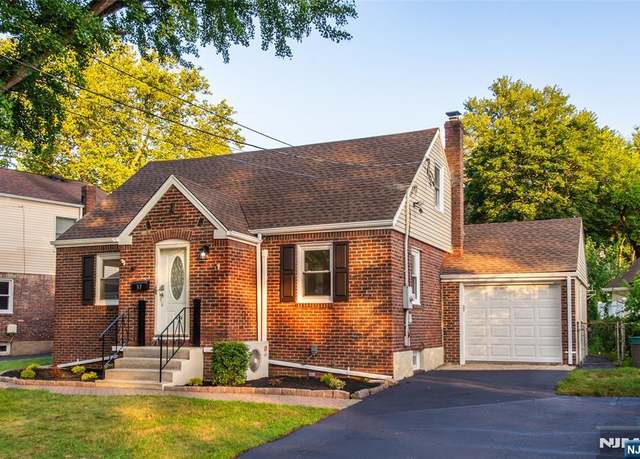 Property at 37 Revere Dr, Dumont, NJ 07628, 3 beds, 1.5 baths