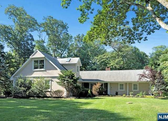 Property at 151 Donnybrook Dr, Allendale, NJ 07401, 4 beds, 4 baths