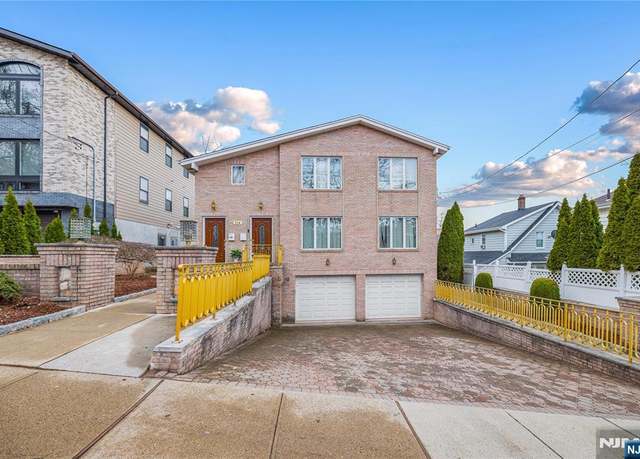 Property at 664 Day Ave, Ridgefield, NJ 07657, 6 beds, 5 baths