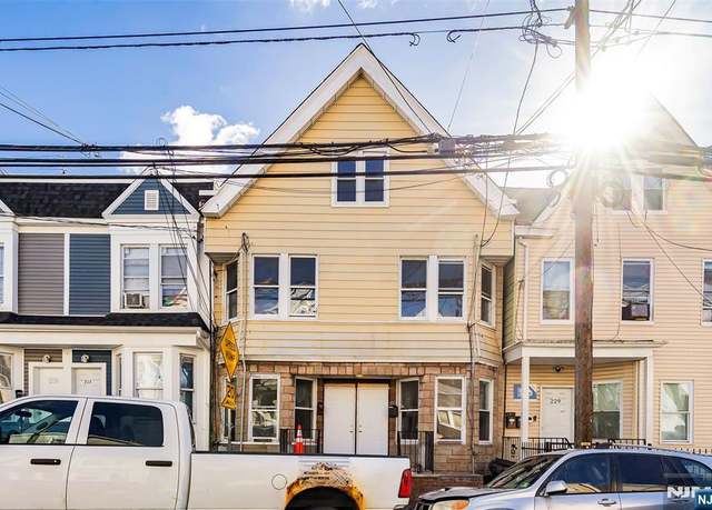 Property at 231 Garside St, Newark, NJ 07104, 6 beds, 5 baths