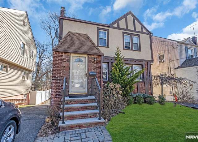 Property at 685 Broad St, Bloomfield, NJ 07003, 3 beds, 1.5 baths
