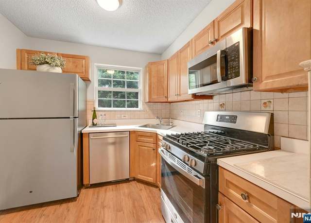 Property at 1413 York St, Mahwah, NJ 07430, 2 beds, 2 baths