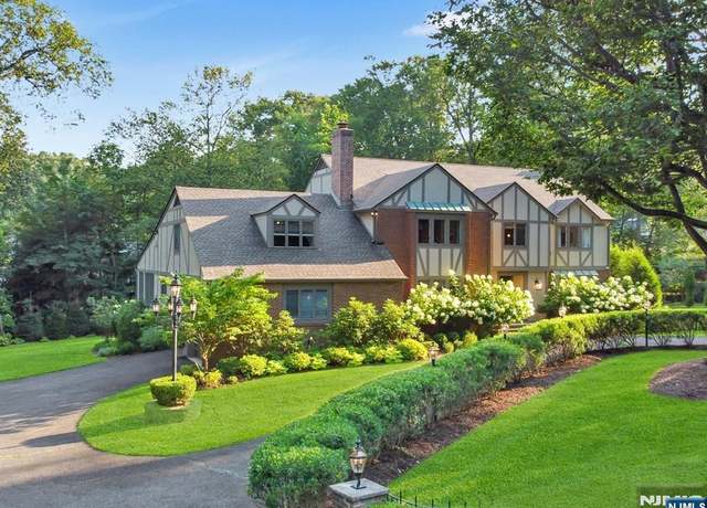 Property at 9 Deerfield Dr, Woodcliff Lake, NJ 07677, 6 beds, 5 baths