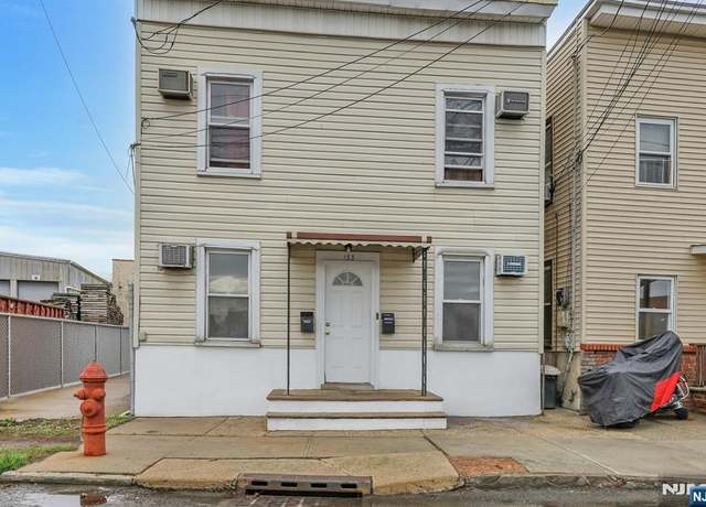 Property at 131-133 Sanford Ave, Kearny, NJ 07032, 4 beds, 2 baths