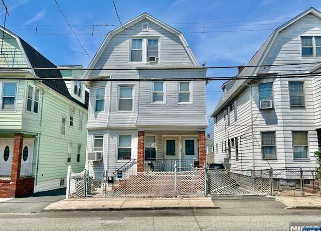 Property at 61 Maple St, Kearny, NJ 07032, 6 beds, 3 baths