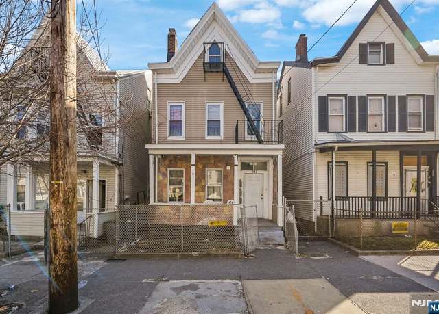 Property at 282 Hamilton Ave, Paterson, NJ 07501, 5 beds, 3 baths