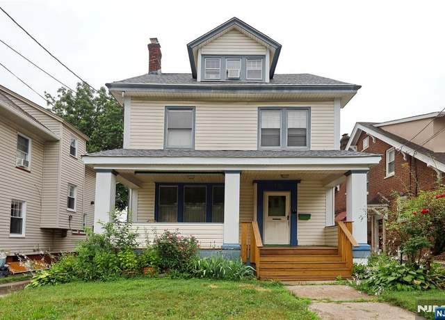 Property at 15 Albion St, Passaic, NJ 07055, 6 beds, 1.5 baths