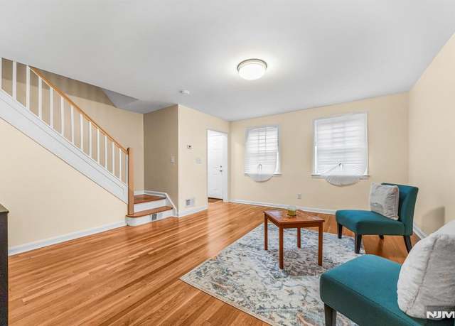 Property at 33 High St #13, Orange, NJ 07050, 3 beds, 1.5 baths
