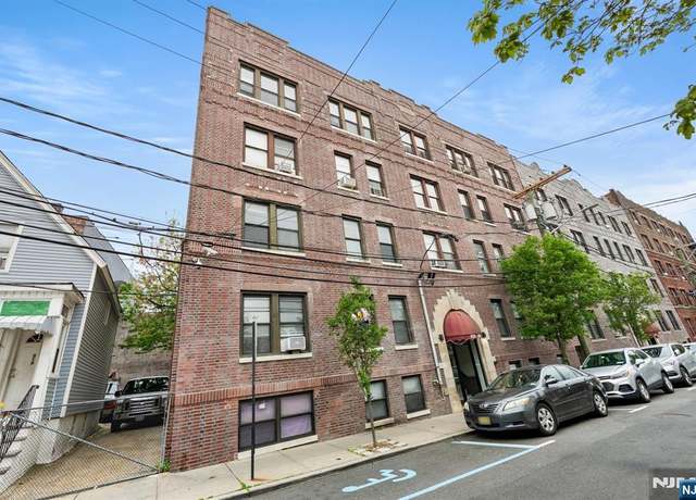 Property at 523-525 34th St Unit C6, Union City, NJ 07087, 2 beds, 1 bath