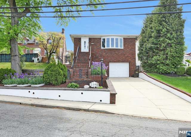 Property at 38 S Midland Ave, Kearny, NJ 07032, 3 beds, 2.5 baths