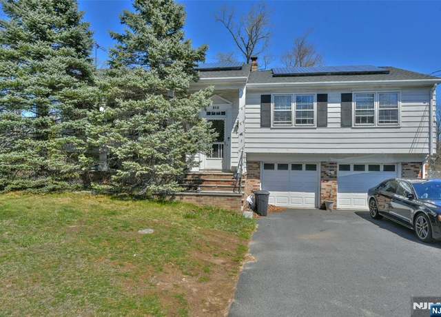 Property at 313 Wyckoff Ave, Waldwick, NJ 07463, 4 beds, 2.5 baths