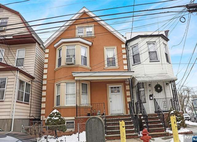 Property at 4 Tappan St, Kearny, NJ 07032, 6 beds, 3 baths