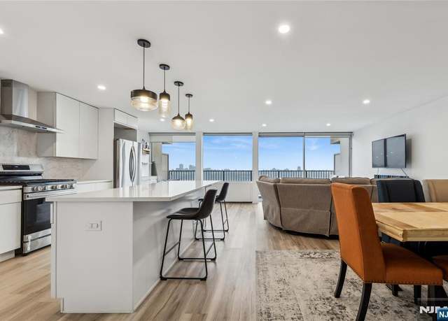 Property at 3 Horizon Rd #610, Fort Lee, NJ 07024, 3 beds, 2 baths