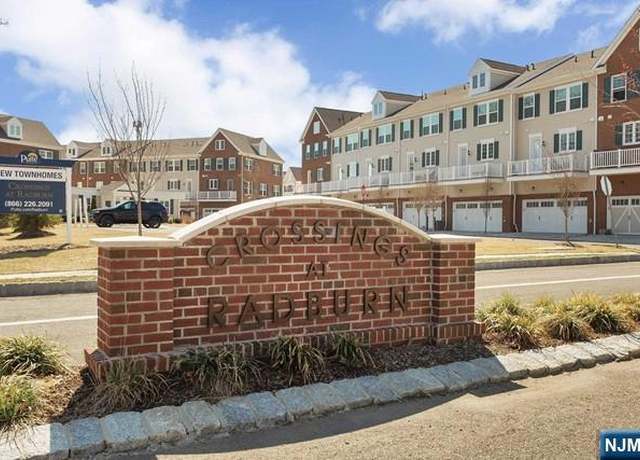 Property at 12-10 Plaza Rd, Fair Lawn, NJ 07410, 3 beds, 3.5 baths