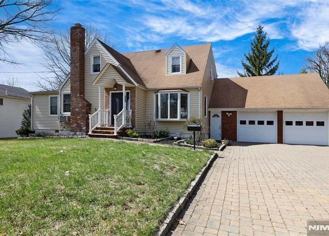 Property at 577 Forest Ave, Paramus, NJ 07652, 4 beds, 3.5 baths