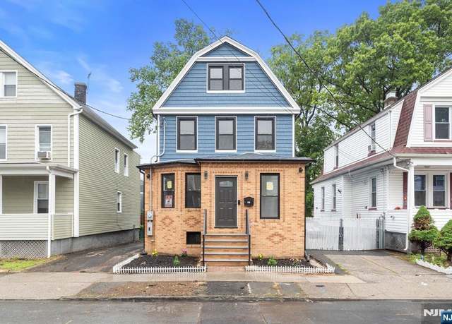 Property at 31 Cummings St, Irvington, NJ 07111, 5 beds, 2.5 baths