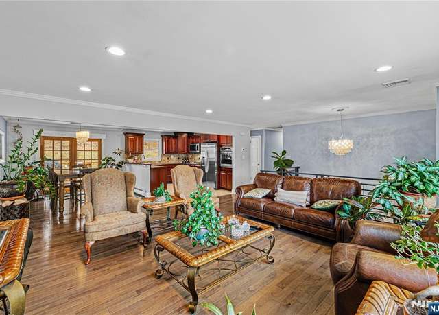 Property at 55 N Hillside Ave, Roxbury Township, NJ 07847, 4 beds, 3 baths