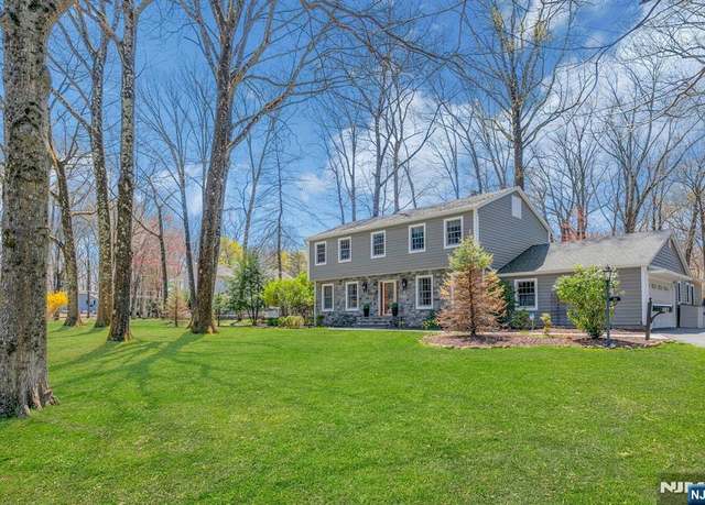 Property at 30 Cedar Dr, Allendale, NJ 07401, 5 beds, 3.5 baths