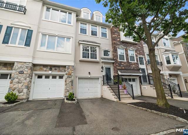 Property at 31 Devonshire Dr #113, Clifton, NJ 07013, 2 beds, 3 baths