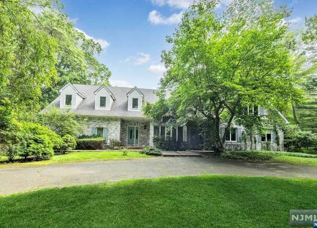 Property at 25 Ackerman Rd, Saddle River, NJ 07458, 6 beds, 4.5 baths