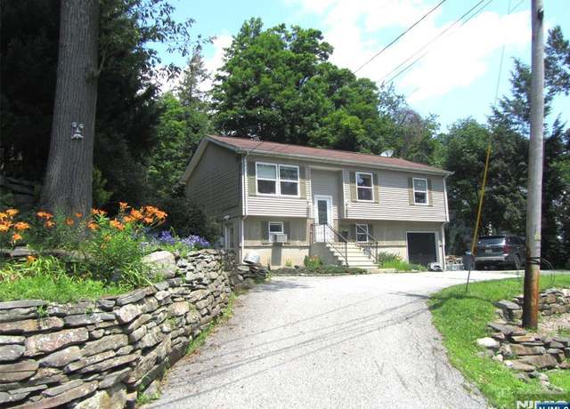 Property at 230 Point Breeze Dr, West Milford, NJ 07421, 4 beds, 1.5 baths
