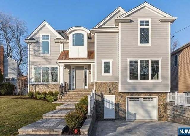 Property at 11 Lee Pl, Bergenfield, NJ 07621, 8 beds, 5.5 baths