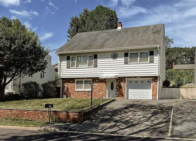 Property at 41 Brookdale Rd, Wayne, NJ 07470, 3 beds, 1.5 baths