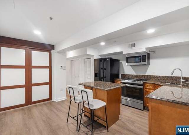 Property at 2608 Kennedy Blvd #1, Union City, NJ 07087, 1 bed, 1 bath