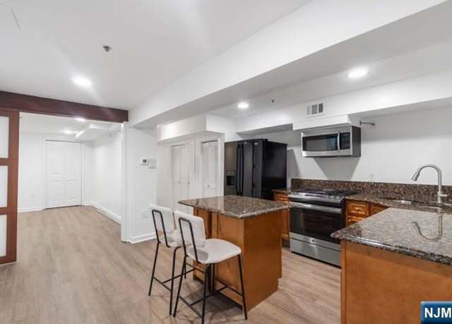 Property at 2608 Kennedy Blvd #1, Union City, NJ 07087, 1 bed, 1 bath