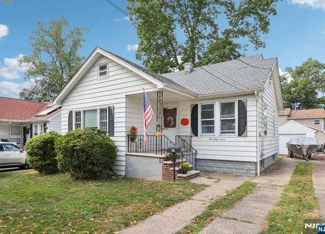 Property at 167 Vreeland Ave, Bergenfield, NJ 07621, 2 beds, 2 baths
