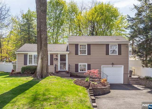 Property at 4 Woodlawn Ter, Cedar Grove, NJ 07009, 3 beds, 1 bath