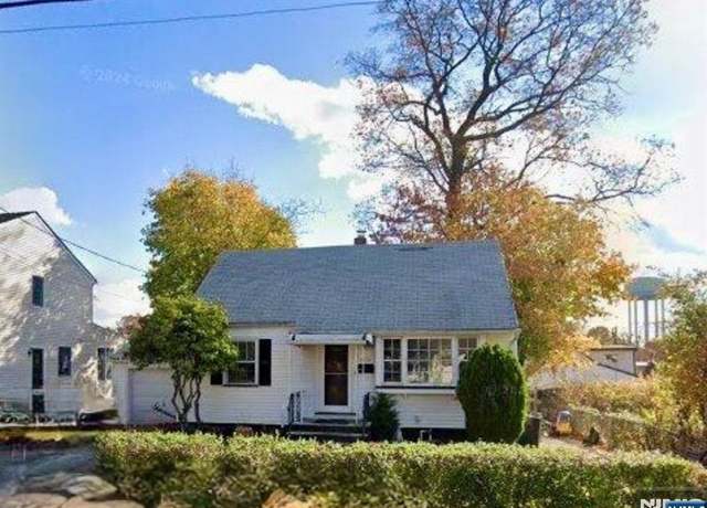 Property at 33-14 Norwood Dr, Fair Lawn, NJ 07410, 4 beds, 1.5 baths