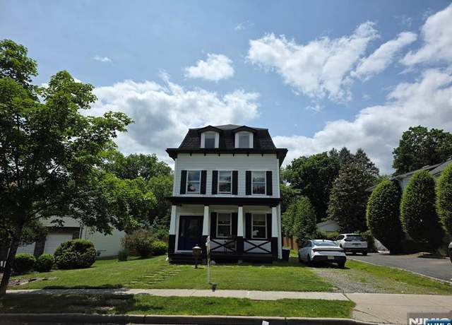 Property at 126 Closter Dock Rd, Closter, NJ 07624, 3 beds, 2.5 baths