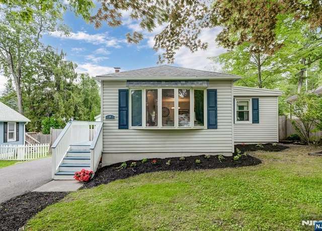 Property at 4 Rumson Ct, West Milford, NJ 07421, 2 beds, 1 bath