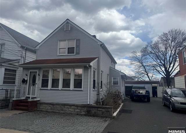 Property at 125 Passaic Ave, Hawthorne, NJ 07506, 3 beds, 2 baths