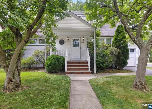 Property at 636 Tilden Ave, Teaneck, NJ 07666, 4 beds, 4 baths