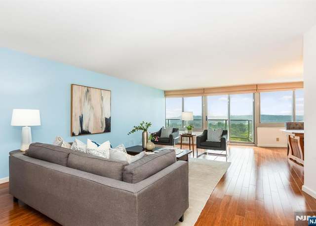 Property at 1 Claridge Dr #521, Verona, NJ 07044, 1 bed, 1.5 baths