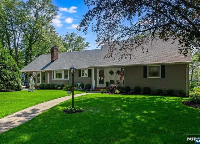 Property at 63 Kathleen Ct, Wayne, NJ 07470, 5 beds, 3 baths