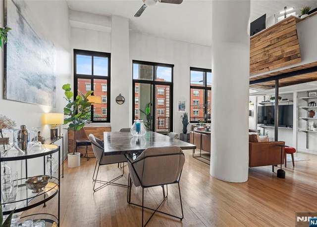 Property at 205 10th St #307, Jersey City, NJ 07302, 2 beds, 2 baths