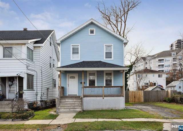 Property at 271 Berry St, Hackensack, NJ 07601, 3 beds, 1 bath
