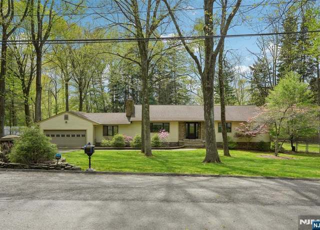 Property at 23 Plymouth Dr, Upper Saddle River, NJ 07458, 4 beds, 3.5 baths