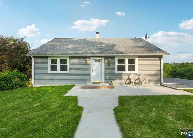 Property at 14 Towpath Rd, Mansfield, NJ 07865, 4 beds, 2 baths