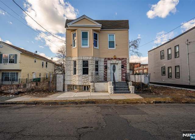 Property at 667 15th St, Newark, NJ 07103, 6 beds, 3 baths