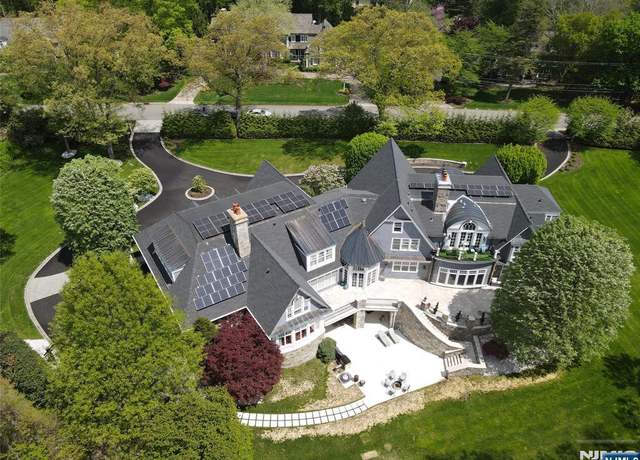 Property at 340 Indian Trail Dr, Franklin Lakes, NJ 07417, 7 beds, 9 baths