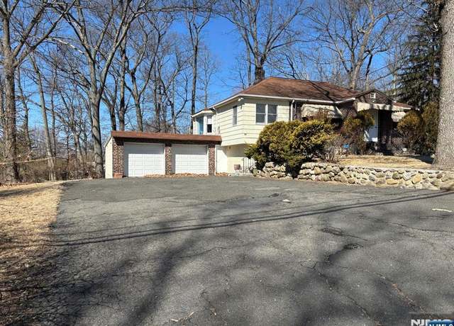 Property at 455 Manchester Ave, North Haledon, NJ 07508, 2 beds, 2.5 baths