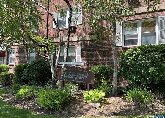 Property at 22 Cedar St Unit 2B, Ridgefield Park, NJ 07660, 2 beds, 1 bath
