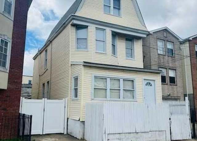 Property at 124 Hawthorne Ave, Newark, NJ 07112, 3 beds, 3 baths