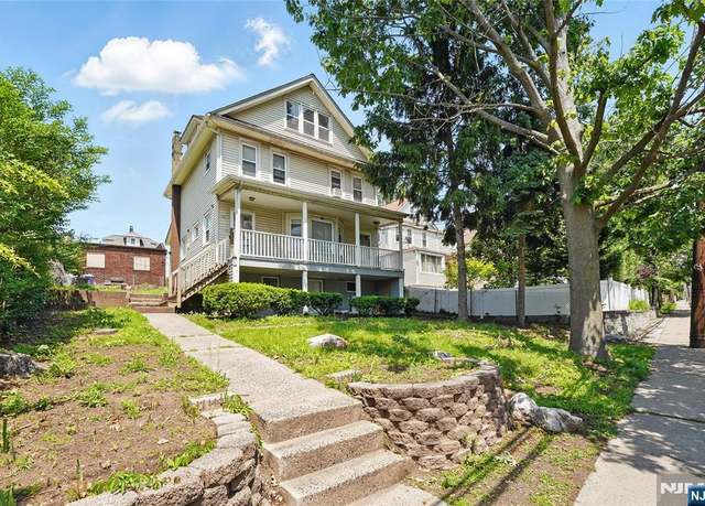 Property at 176 Teaneck Rd, Ridgefield Park, NJ 07660, 2 beds, 3 baths