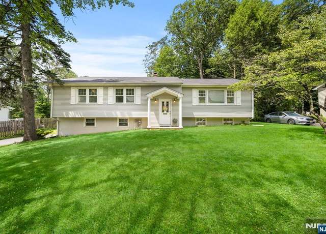 Property at 758 Koch Peak Ave, Twp Of Washington, NJ 07676, 3 beds, 1.5 baths