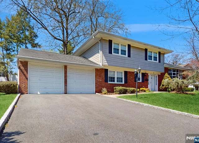 Property at 7 Park St, Demarest, NJ 07627, 4 beds, 2.5 baths